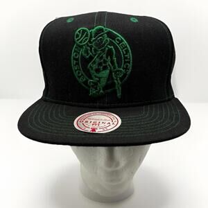 Boston Celtics Mitchell & Ness Original Fit Snapback Hat Green On Black Excellen